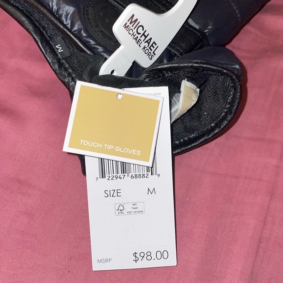 Micheal Kors - Picture 4 of 5